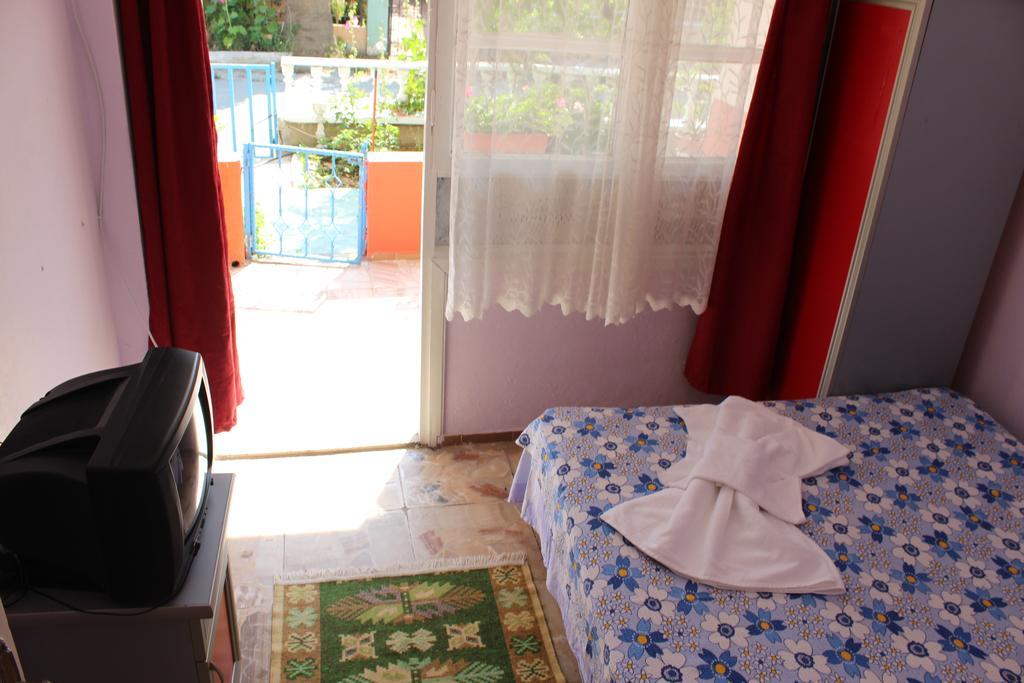 Eysan Pansiyon Akçay Quarto foto