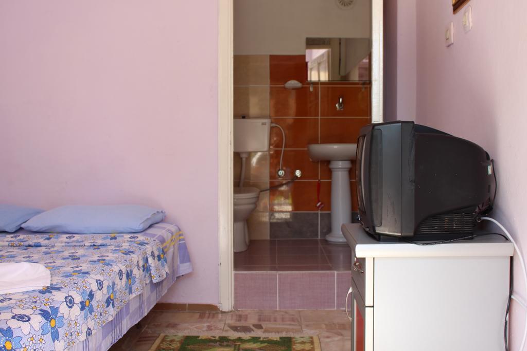 Eysan Pansiyon Akçay Quarto foto