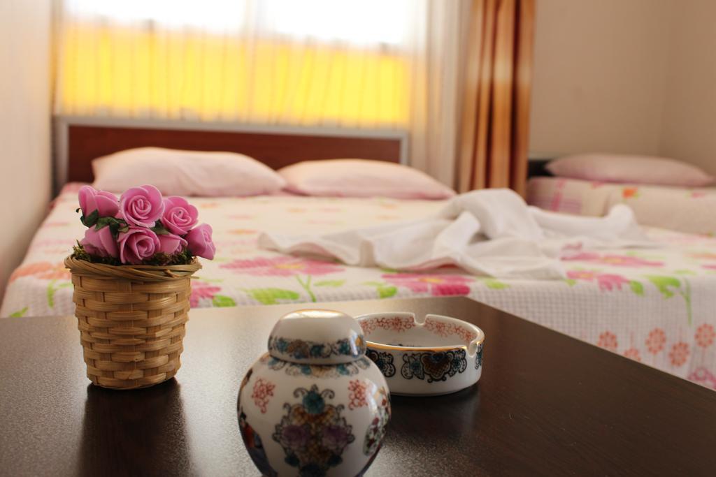 Eysan Pansiyon Akçay Quarto foto