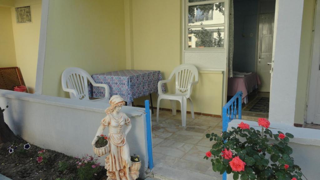 Eysan Pansiyon Akçay Exterior foto