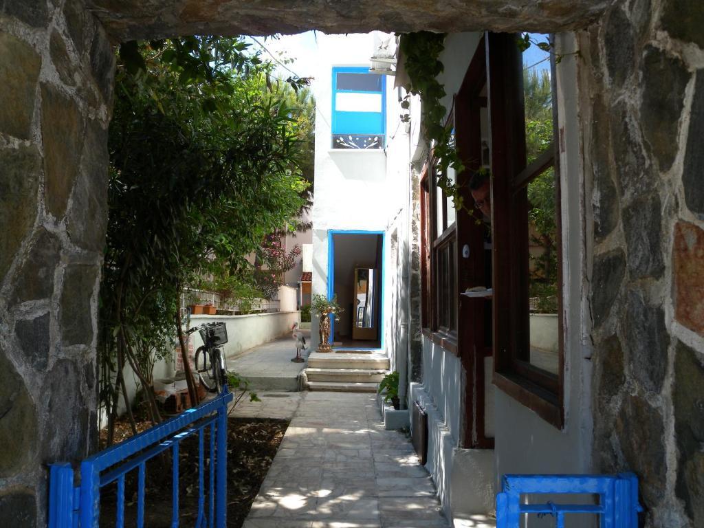 Eysan Pansiyon Akçay Exterior foto